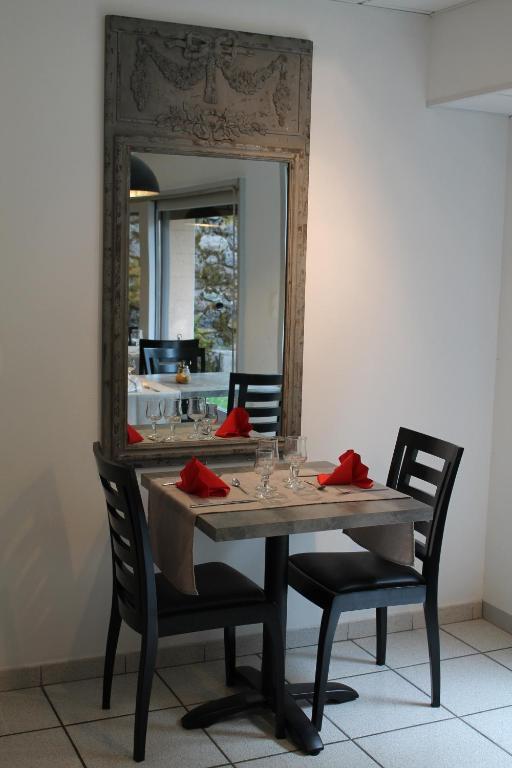 Hotel Restaurant Aux Genets D'Or Mandailles-Saint-Julien Zewnętrze zdjęcie